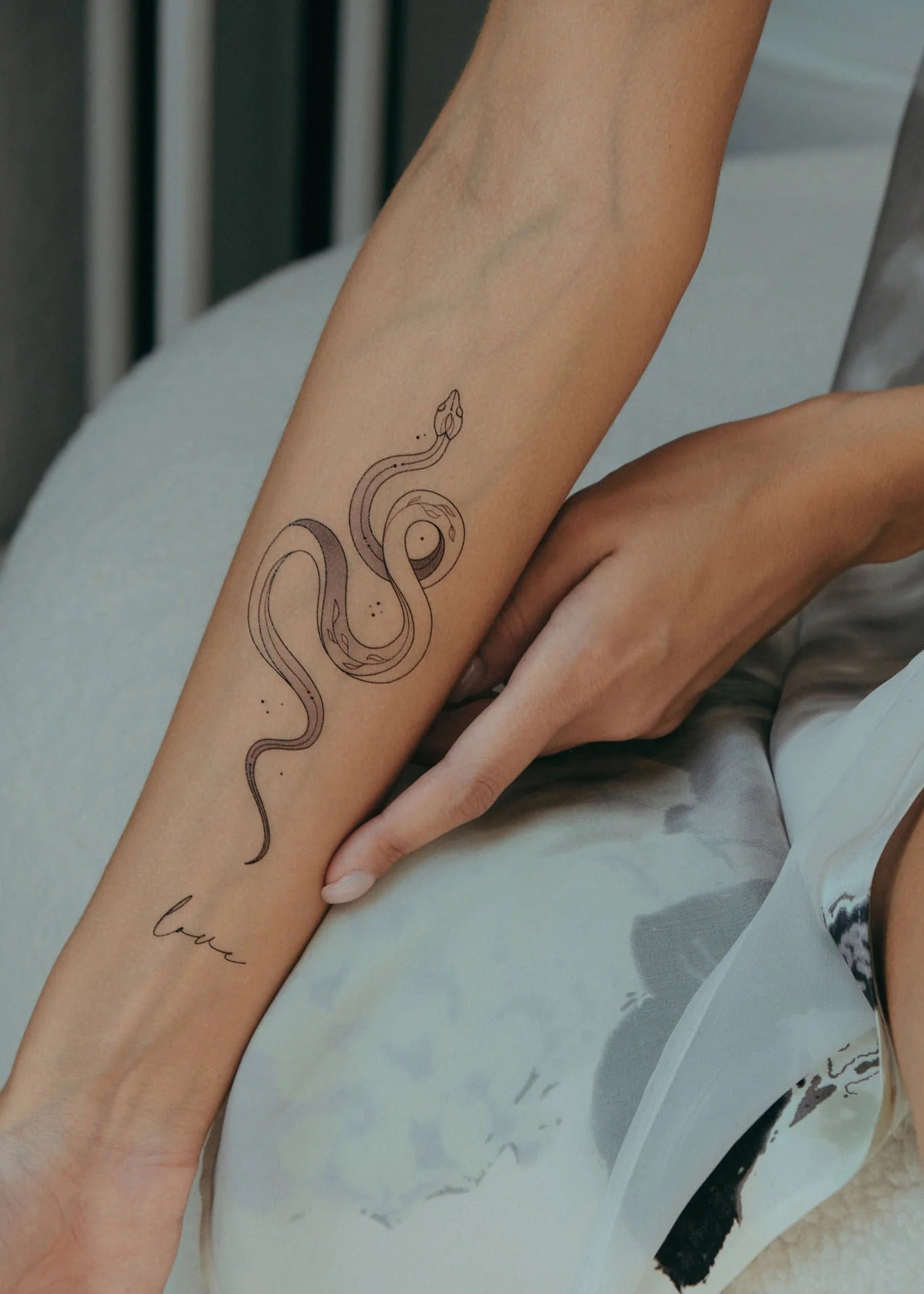 Set 9 tatuaje temporare O linie