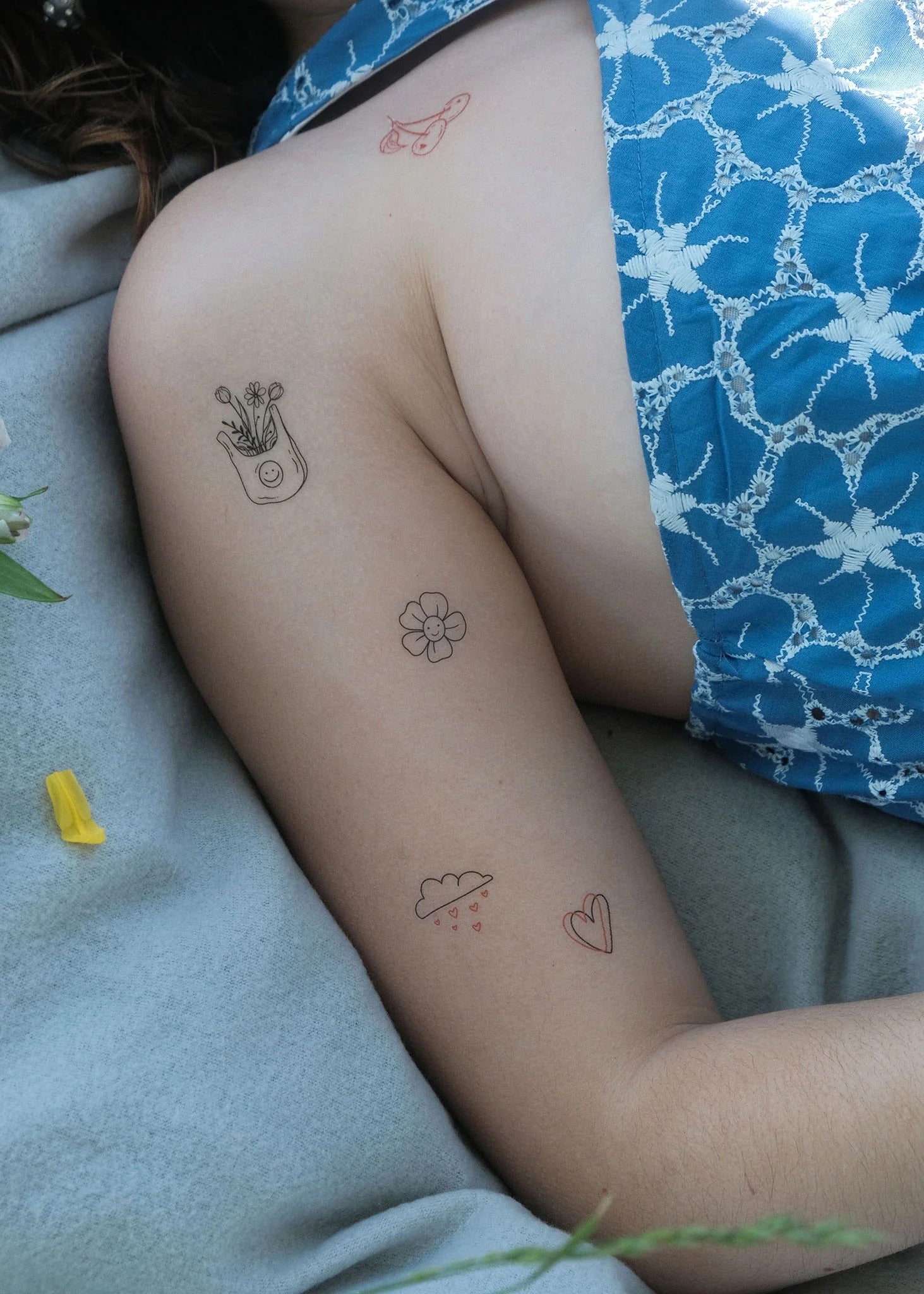Set 15 tatuaje temporare Inimi și zâmbete